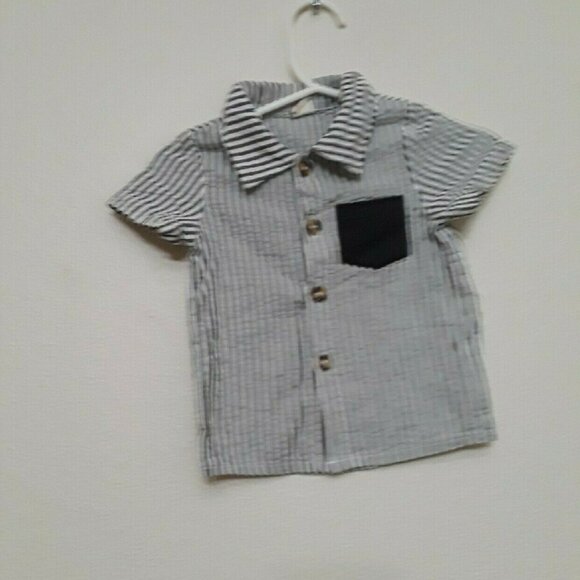 Gray and White Button Down Shirt with Classic Style - Picture 1 of 3